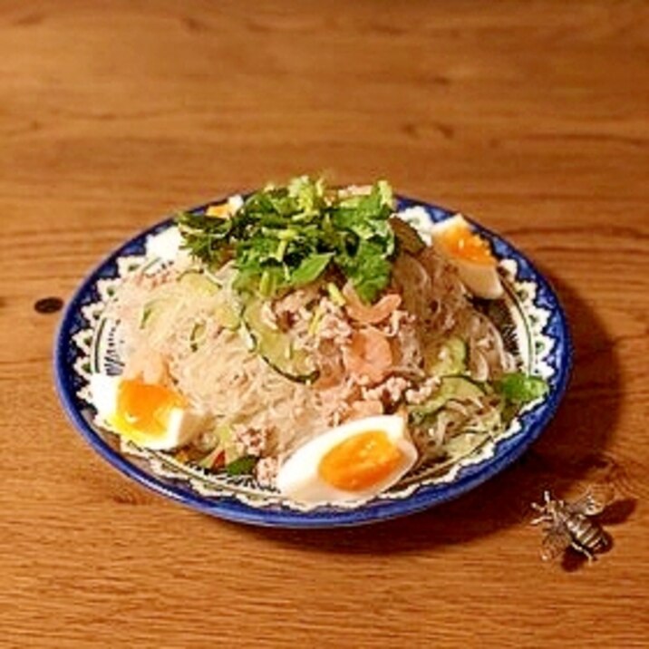 ยำวุ้นเส้น ヤムウンセン
